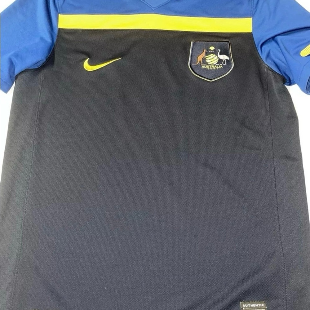 Nike: 2010 Australia Soccer Adult Jersey (Medium/M)